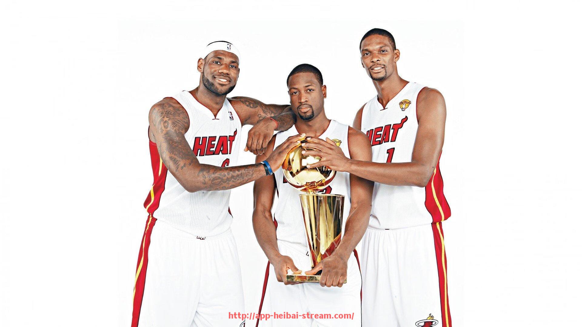 黑白体育直播-法甲赛季后期走势预测：争冠与保级形势解读